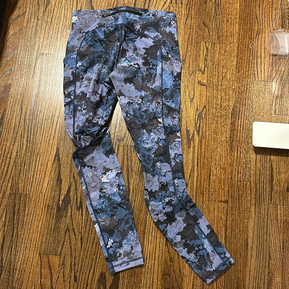 Lululemon full length leggings size 6